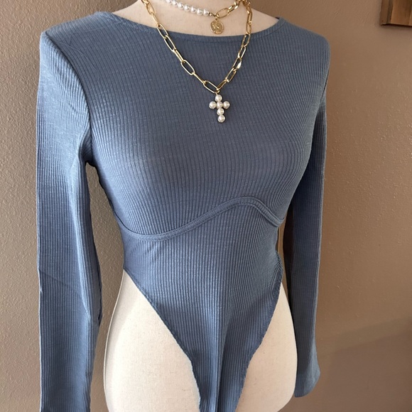 High leg bodysuit - Picture 3 of 3